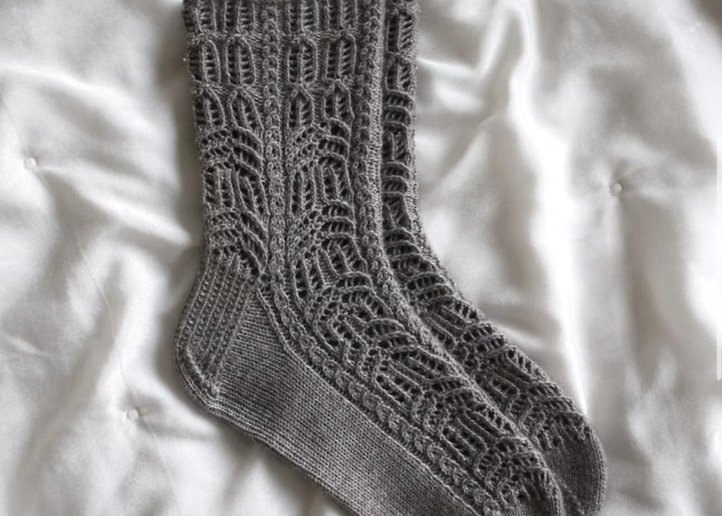 Organic Frequency Socks – Earth-Grounding Ribbed Cotton Crew Socks